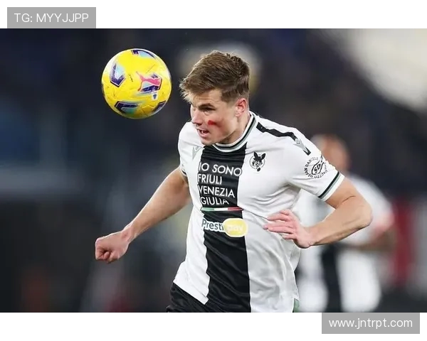 利兹联 2200 万欧签比约尔！五年长约锁定乌迪内斯铁闸(1)